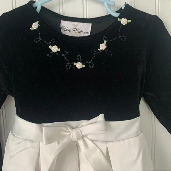 Rare Editions (4T) Black and White Dress with Bow and underlay slip - Picture 2 of 6